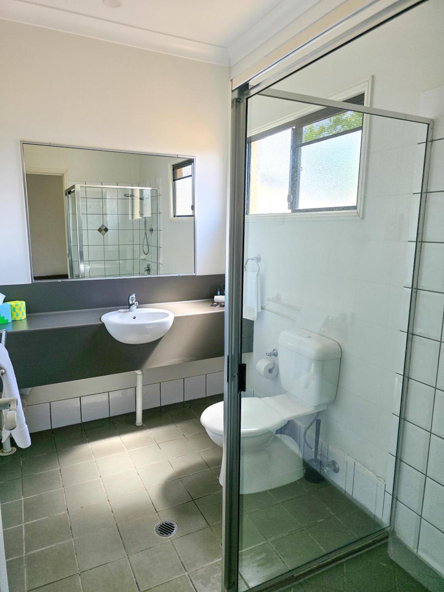 Ascot Lodge Motor Inn Kingaroy Esterno foto