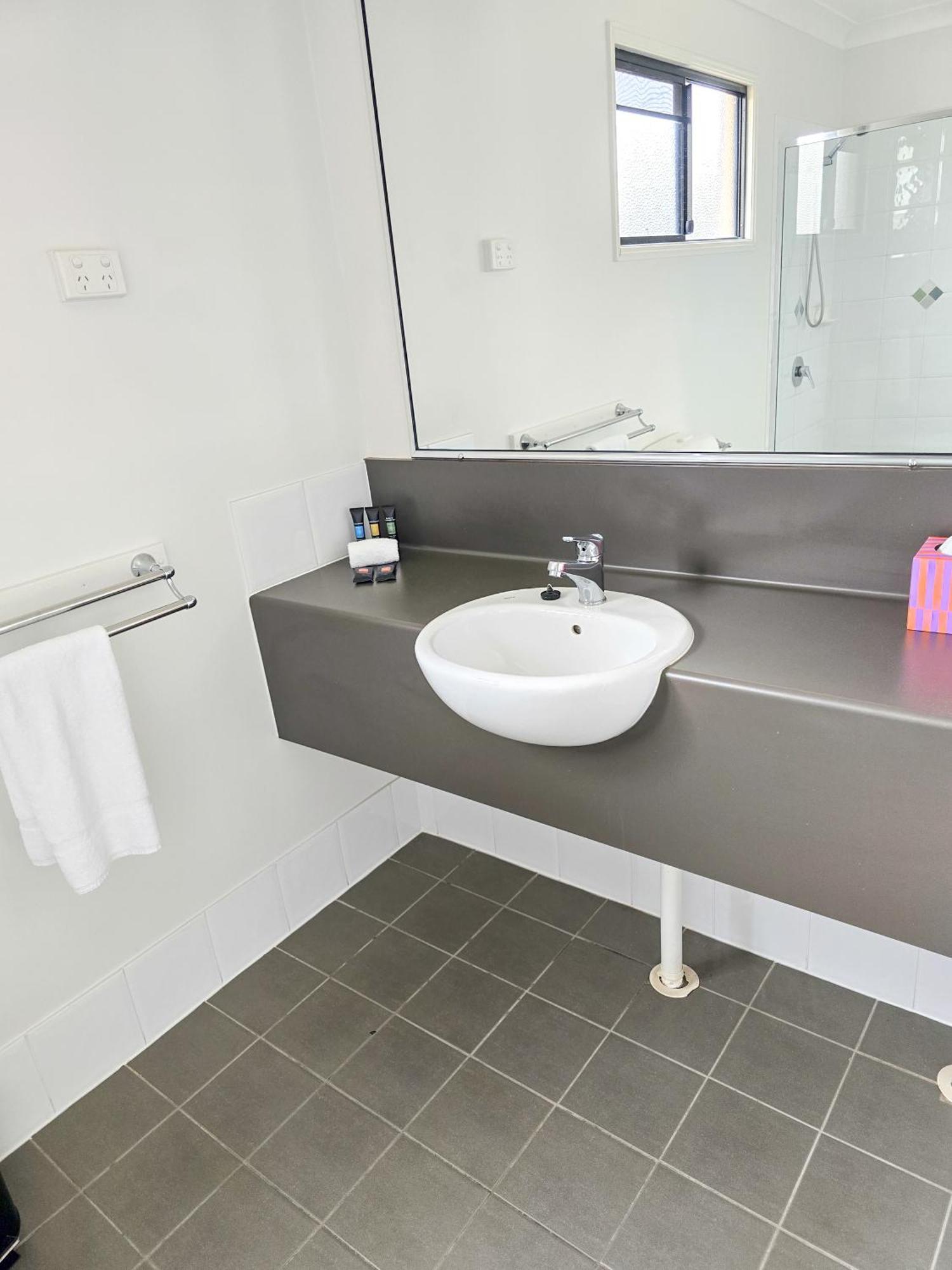 Ascot Lodge Motor Inn Kingaroy Esterno foto